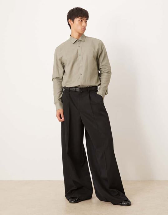 ASOS DESIGN formell linneblandning regular skjorta i khaki - Image 2