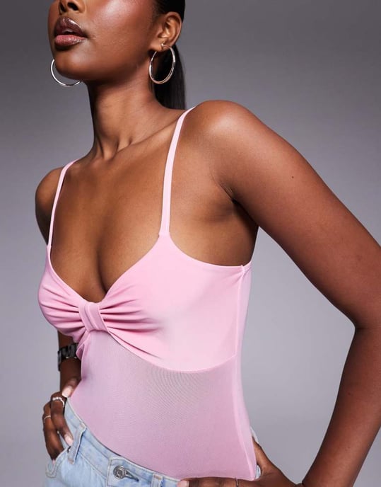 ASOS DESIGN slinky tvist bust nät bodysuit i baby rosa - Image 3