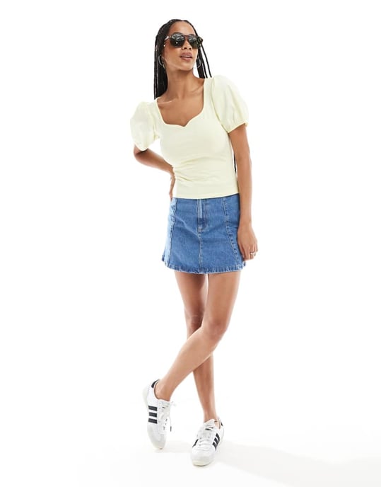 ASOS DESIGN poplin mix puff sleeve sweetheart top in buttermilk yellow - Image 2