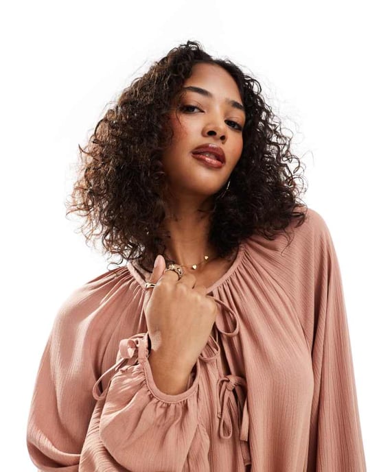 Miss Selfridge knyt-fram bollärmad boho-blus i choklad - Image 3