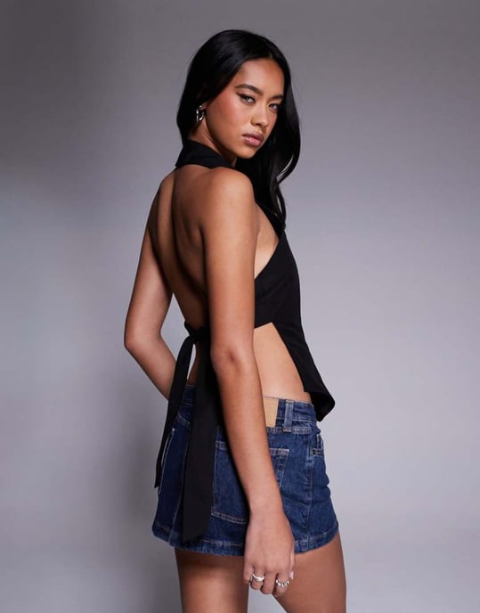 ASOS DESIGN halterneck knyt bak ärmlös skjorta i svart - Image 2