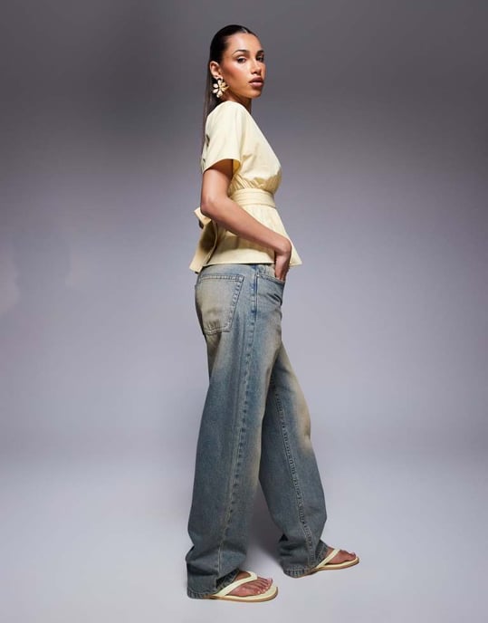 ASOS DESIGN blus med knytmidja och öppen rygg i smörmjölk - Image 4