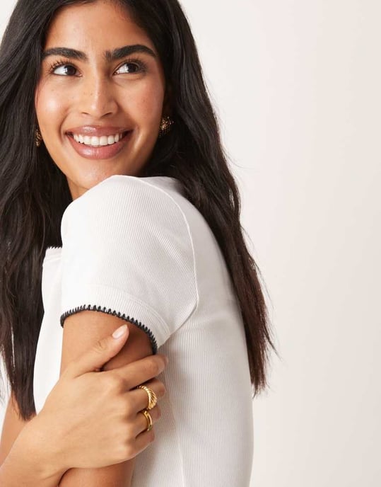 ASOS DESIGN babytee with blanket stitch detail in white - Image 3