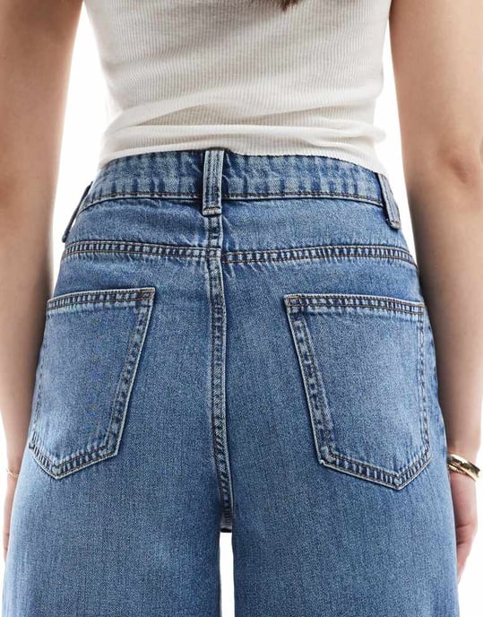 ASOS DESIGN Lång mjuk palazzo-jeans i medtvättad blå - Image 4