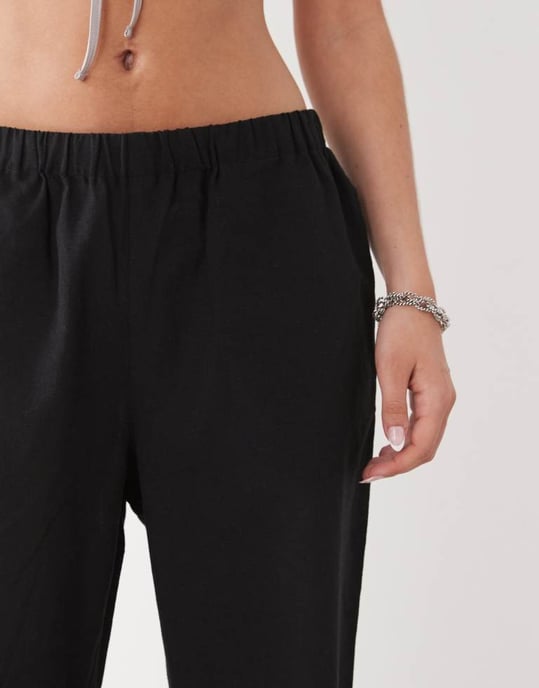 Monki linnebyxor i svart exklusivt för ASOS - Image 3