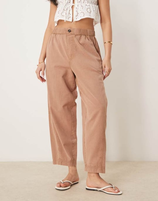 ASOS DESIGN tvättade linnefria byxor i mocha - Image 1