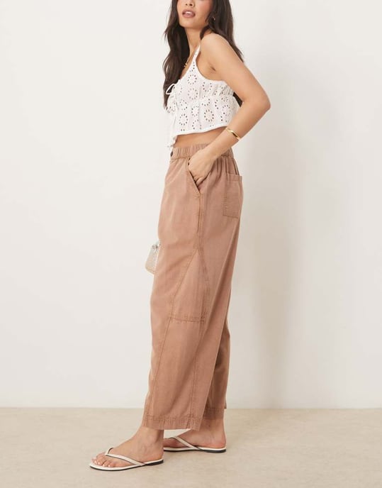 ASOS DESIGN tvättade linnefria byxor i mocha - Image 4