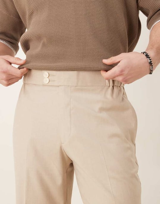 ASOS DESIGN smart rakbyxor i kamelfärgad linne-look med elastisk midja - Image 3