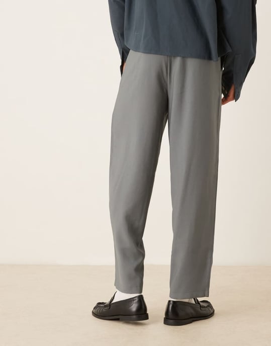ASOS DESIGN lösa skaterbyxor i grått - Image 4