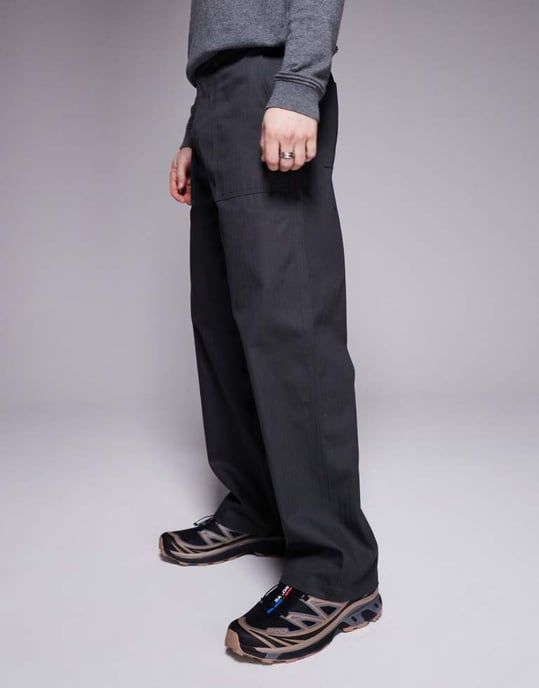 ASOS DESIGN raka ben herringbone-byxor i grått - Image 2