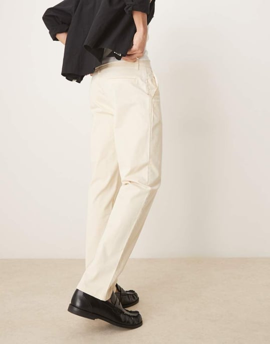 ASOS DESIGN slim flare smartbyxor i beige - Image 3