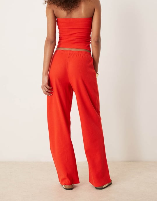 ASOS DESIGN vida våffelbyxor i röd - Image 4
