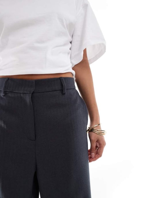 Vero Moda Petite skräddarsydd herringbone vida ben co-ord byxor i mörkgrå melange - Image 3