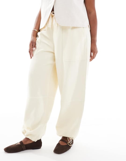 ASOS DESIGN Curve seamed pull on trousers in buttermilk - Image 2