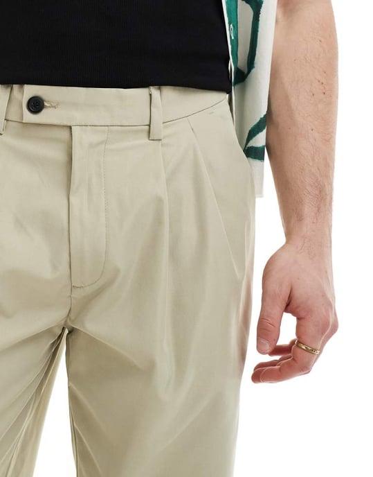 Jack & Jones bill vid passform plisserad byxa i beige - Image 2
