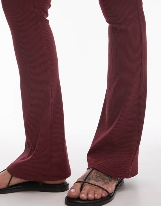 Topshop smal ribbad flare i bordeaux - Image 3