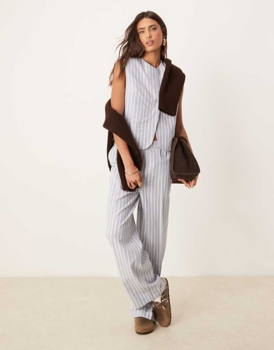ASOS DESIGN skräddarsydda rak benbyxor med linne i blå och vit rand - Image 1