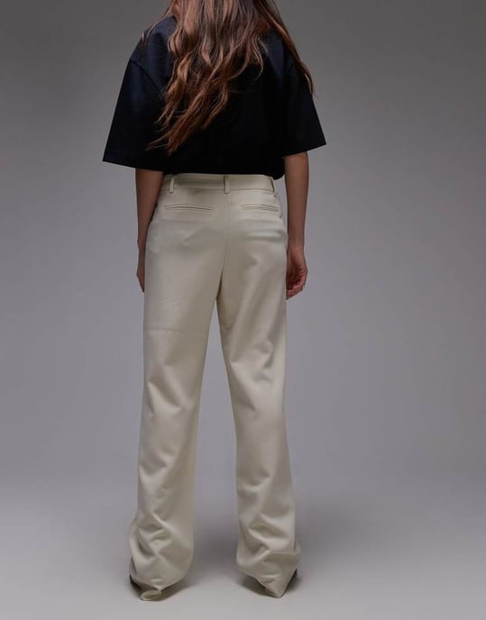 Topshop smalbenstrouser med plissering i gräddfärg - Image 3