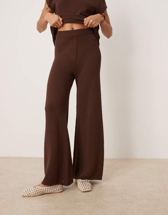 ASOS DESIGN stickad slub byxdress i choklad - Image 2