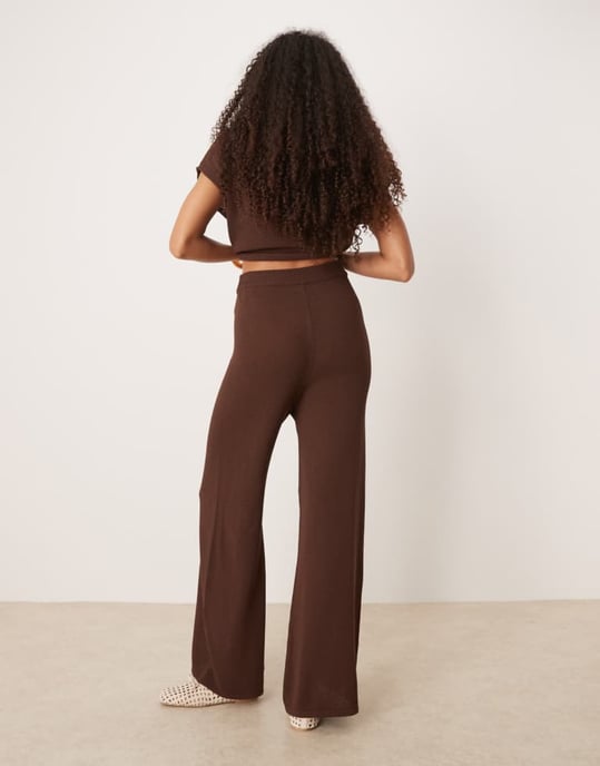 ASOS DESIGN stickad slub byxdress i choklad - Image 4