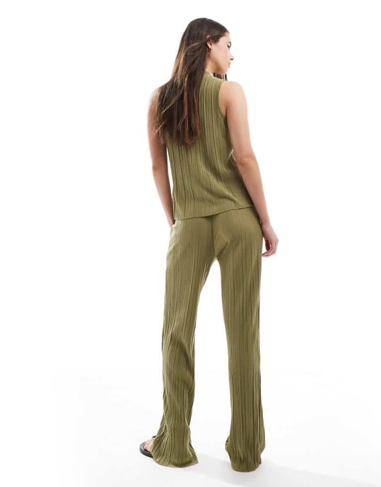 Vero Moda plisse trouser co-ord in khaki - Image 3