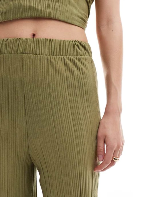 Vero Moda plisse trouser co-ord in khaki - Image 4