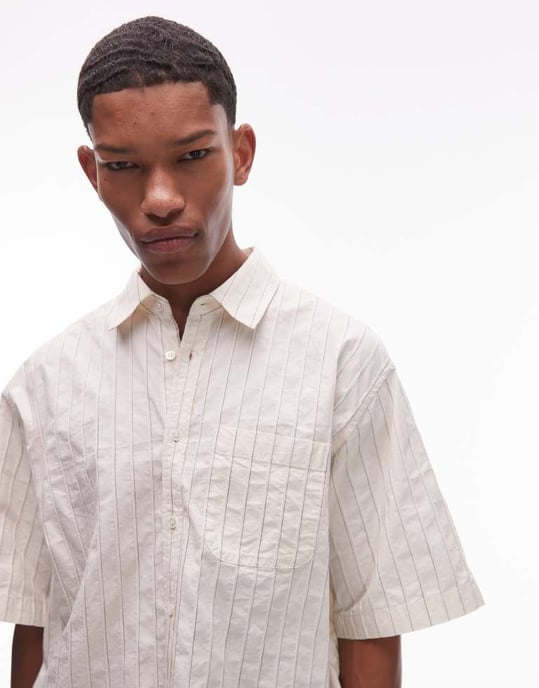 ARKET texturerad bomulls dobby oversized skjorta i off-white - Image 2