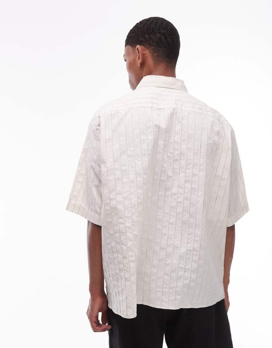 ARKET texturerad bomulls dobby oversized skjorta i off-white - Image 4