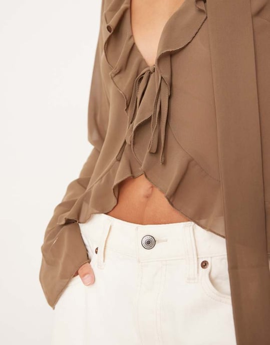 Motel hirap ruffle front sheer blouse in mocha - Image 4