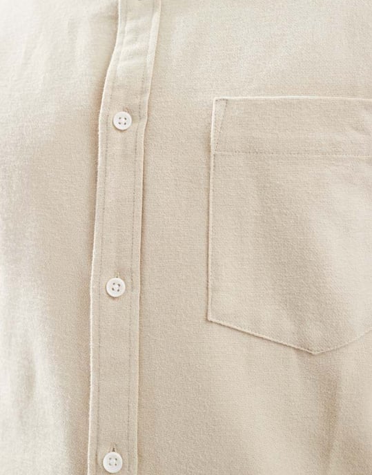 ASOS DESIGN borstad oxford vanlig skjorta i beige - Image 2