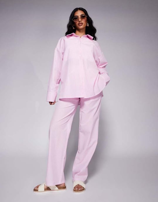 Kaiia exklusiv bomullsblandning oversized knäppbar poplin-skjorta koord i rosa rand - Image 2