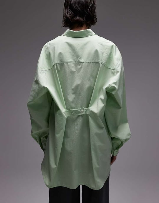 ASOS DESIGN oversized skjorta med knappdetalj bak i grön - Image 2