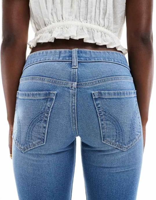Hollister lågmidjade bootcut jeans i medelblå tvätt - Image 4