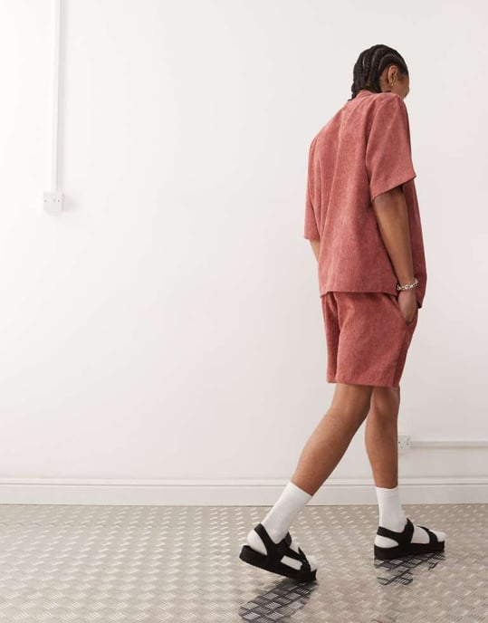 Återvunnen vintage unisex kordshorts i rosa - Image 4