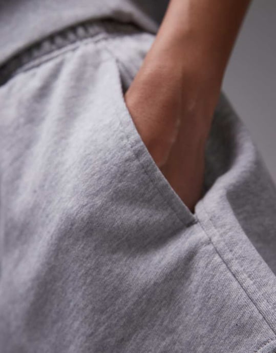 ARKET rena bomullshorts med resår i grått - Image 2