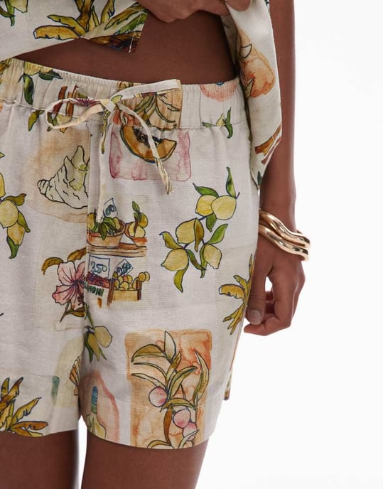 Topshop koordinerat högmidjade drawcord linne shorts i flerfärgad tryck - Image 3