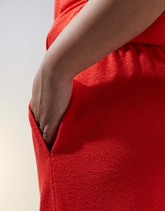 ASOS DESIGN Curve texturerad stickad kort koord i röd - Image 2