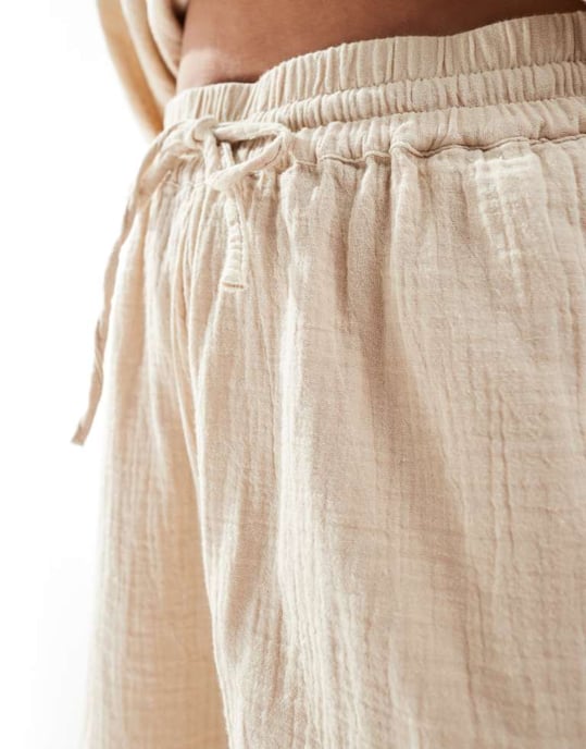ONLY Curve osttygshorts i beige - Image 2