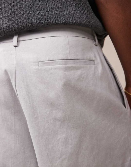 ASOS DESIGN smarta bermudashorts i linneblandning i ljusgrått - Image 3