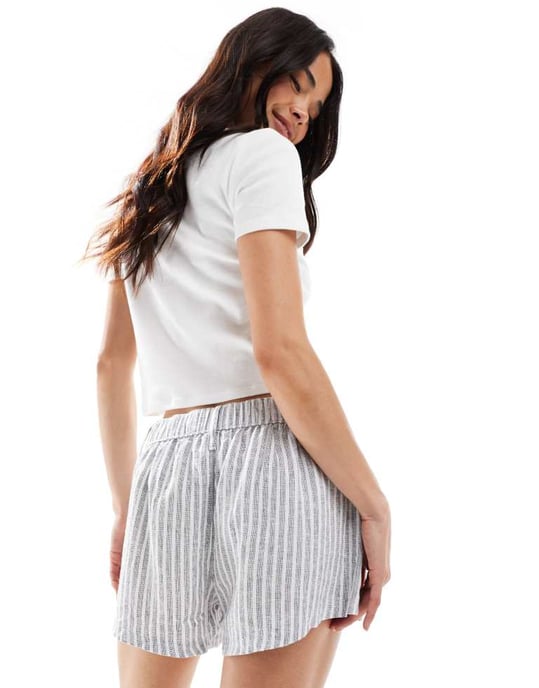 Hollister låg midja linne skräddarsydda shorts i neutral rand - Image 4
