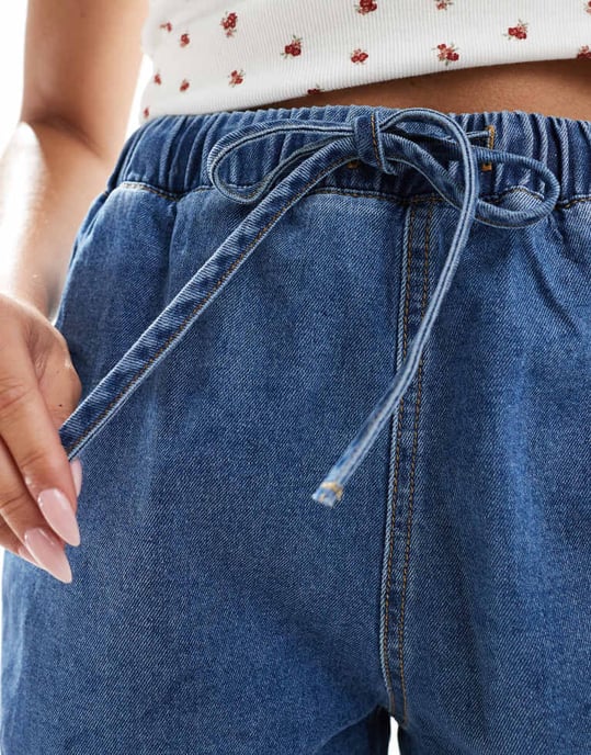 ASOS DESIGN jogger-stil denimshorts i mellanblå - Image 3