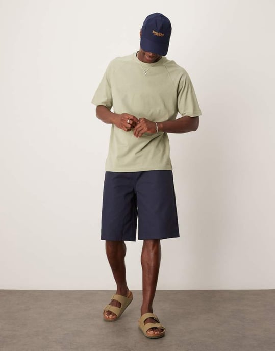ASOS DESIGN lång längd canvasshorts i marinblå - Image 3