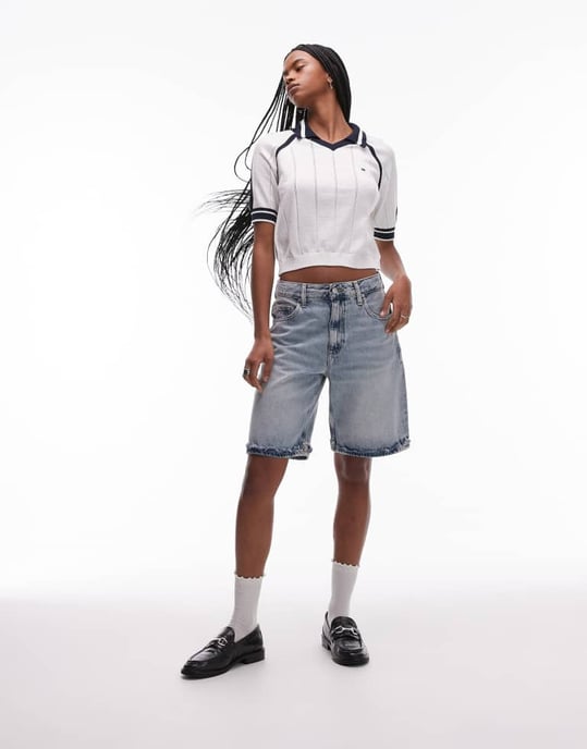 Tommy Jeans Mia avslappnade bermuda denimshorts i blekt tvätt - Image 2