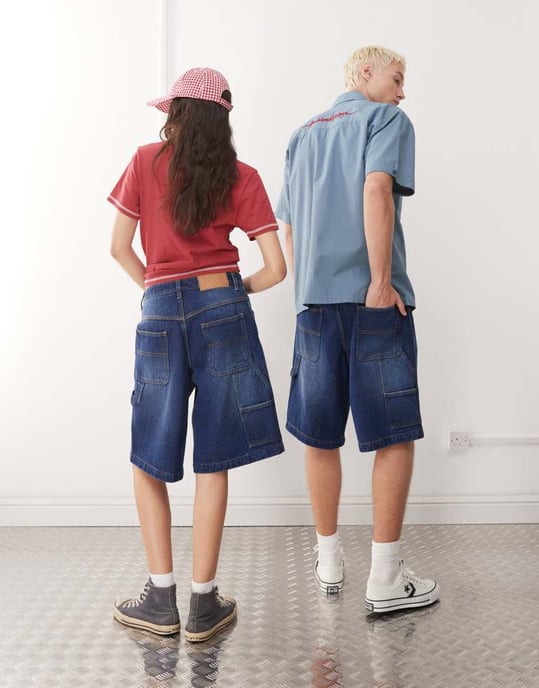 Återvunnen vintage unisex denim skate shorts i denimblå tvätt - Image 3
