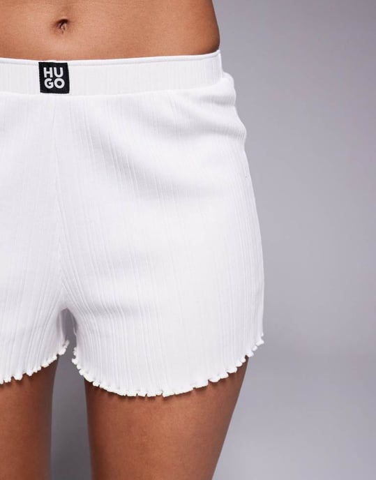 Hugo Red staplad logotyp lounge shorts i beige - Image 3