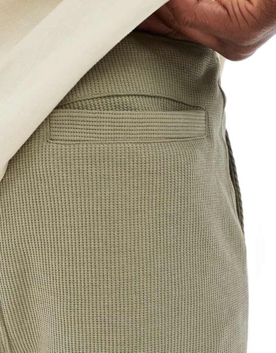 ASOS DESIGN oversize våfflad kort i brun - Image 4