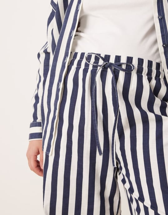 ASOS DESIGN Curve linne-look byxor med midja i marinrandig koord - Image 4