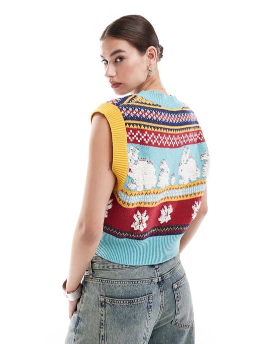Urban Revivo v-neck rabbit intarsia knitted vest top in multi - Image 3