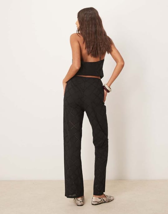 ASOS DESIGN raka byxor i set med geometrisk utskärning i svart - Image 3
