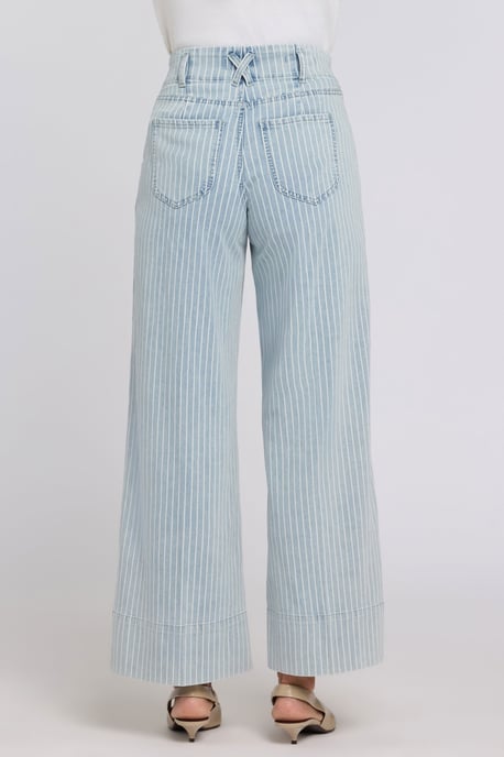 Simone Wide Leg Jeans With High Rise - Image 2